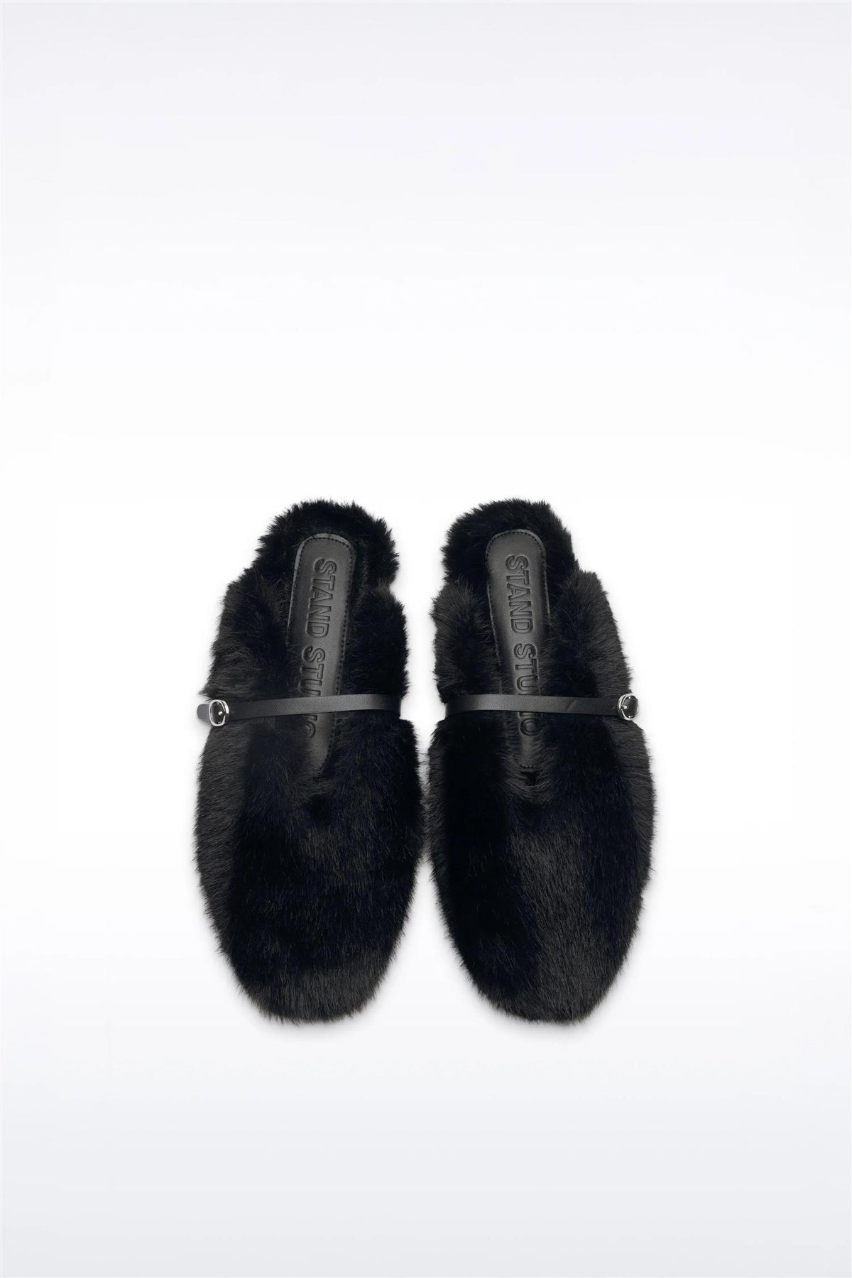 Meja Slippers