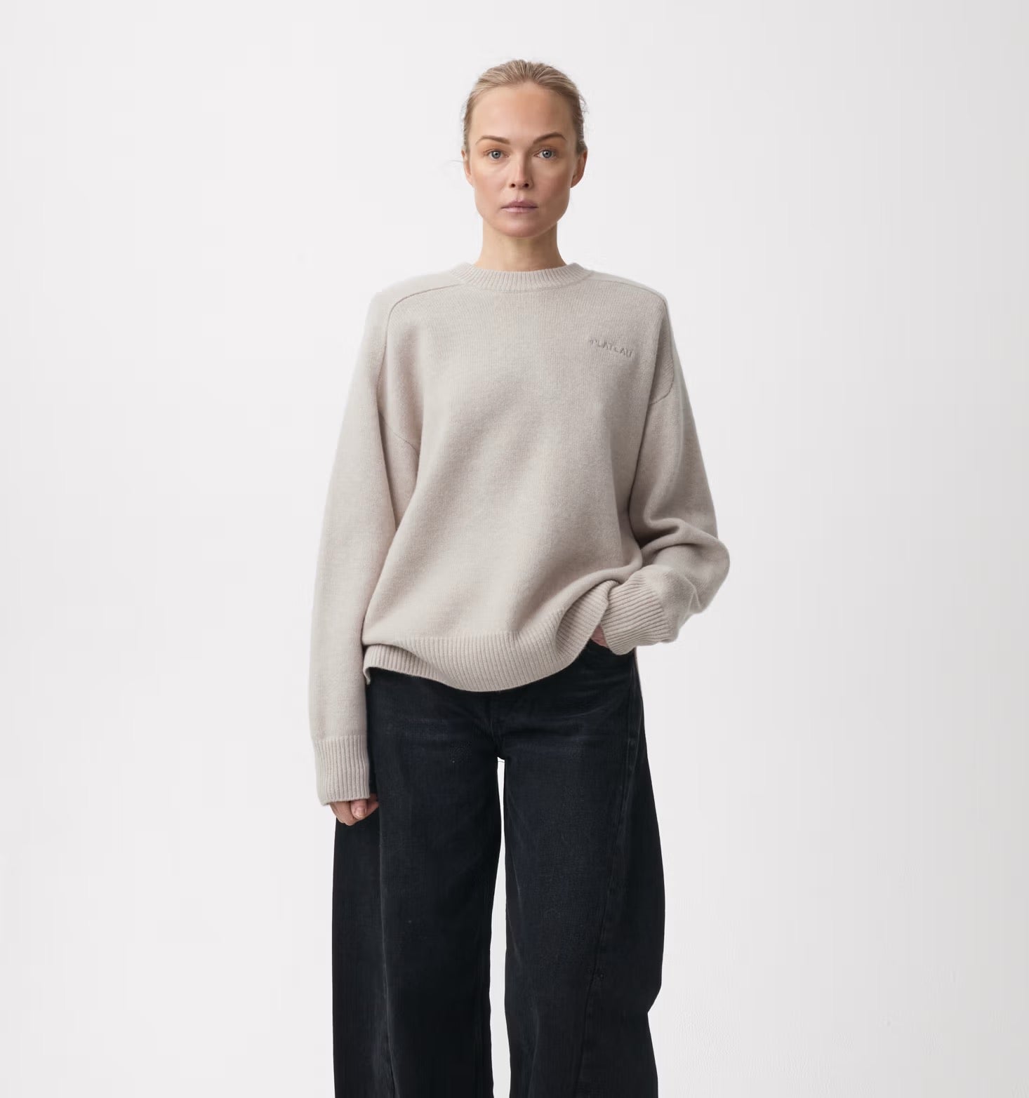 Dive Open Back V Sweater