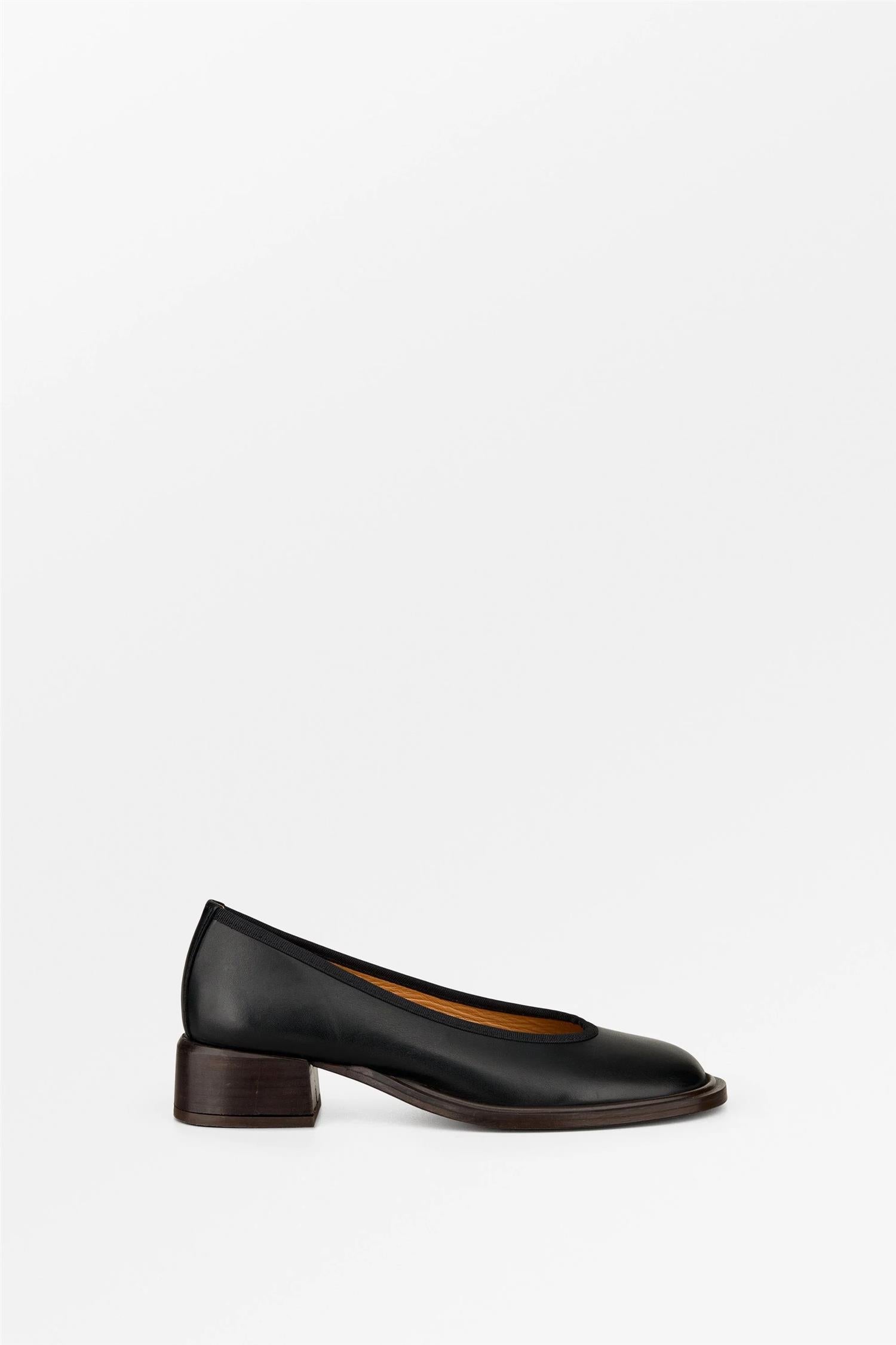 Alaia Leather Shoes