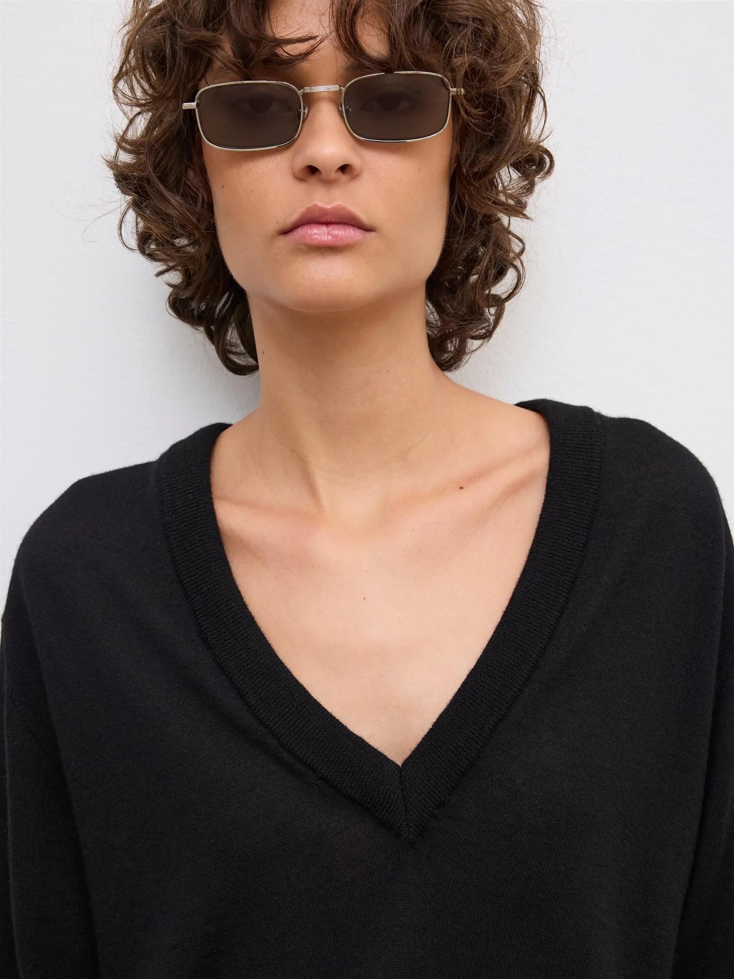Cashmere V-Neck